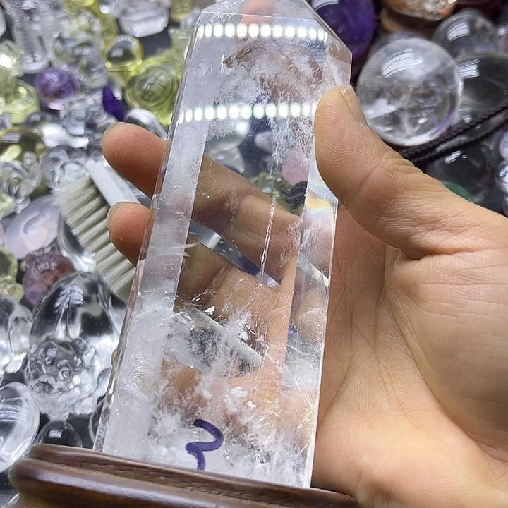 水晶摆件未镶嵌卖****?摆件