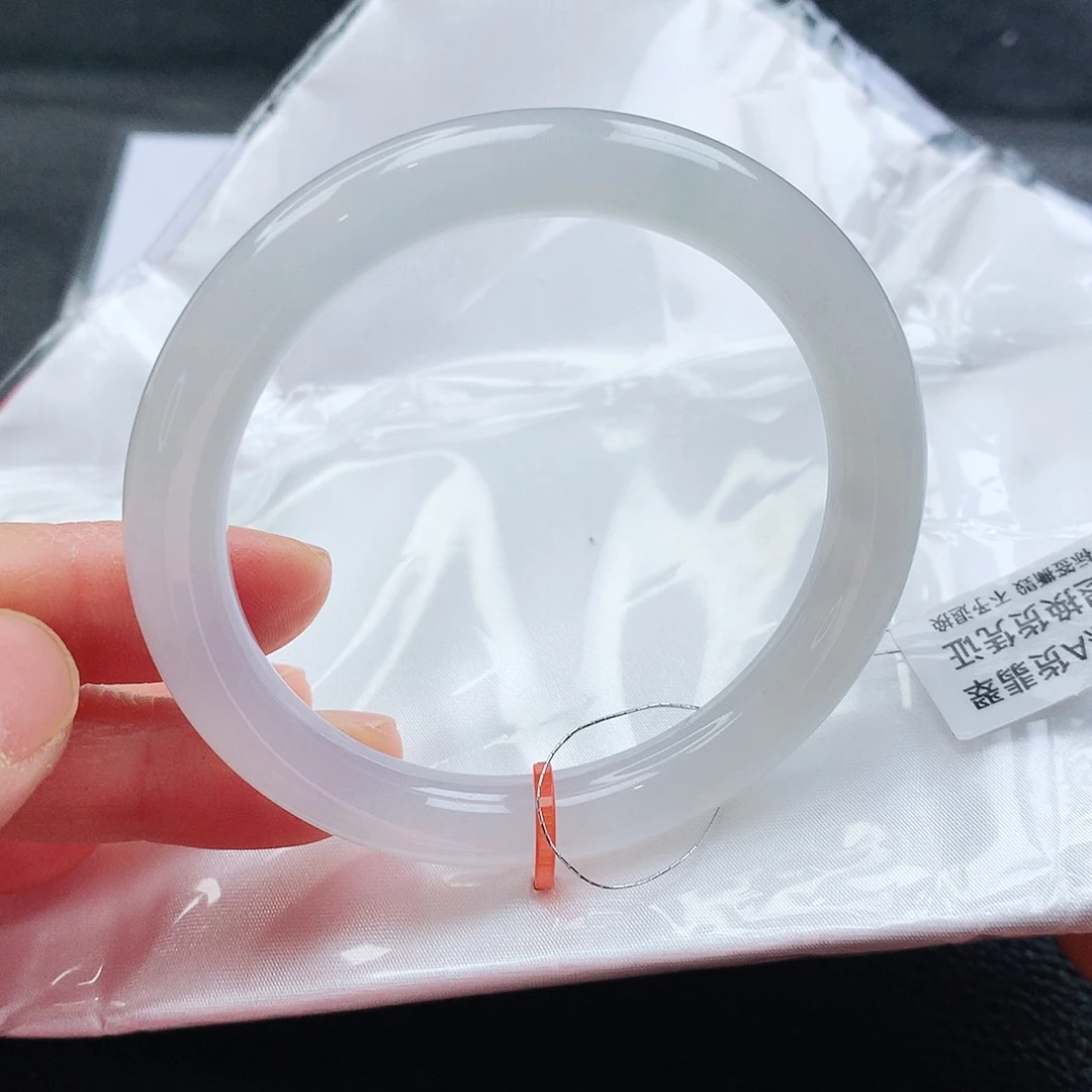 翡翠手镯未镶嵌天然翡翠手镯