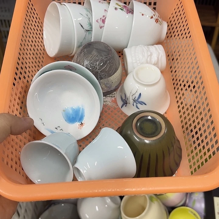 青花洒金手绘青花鱼