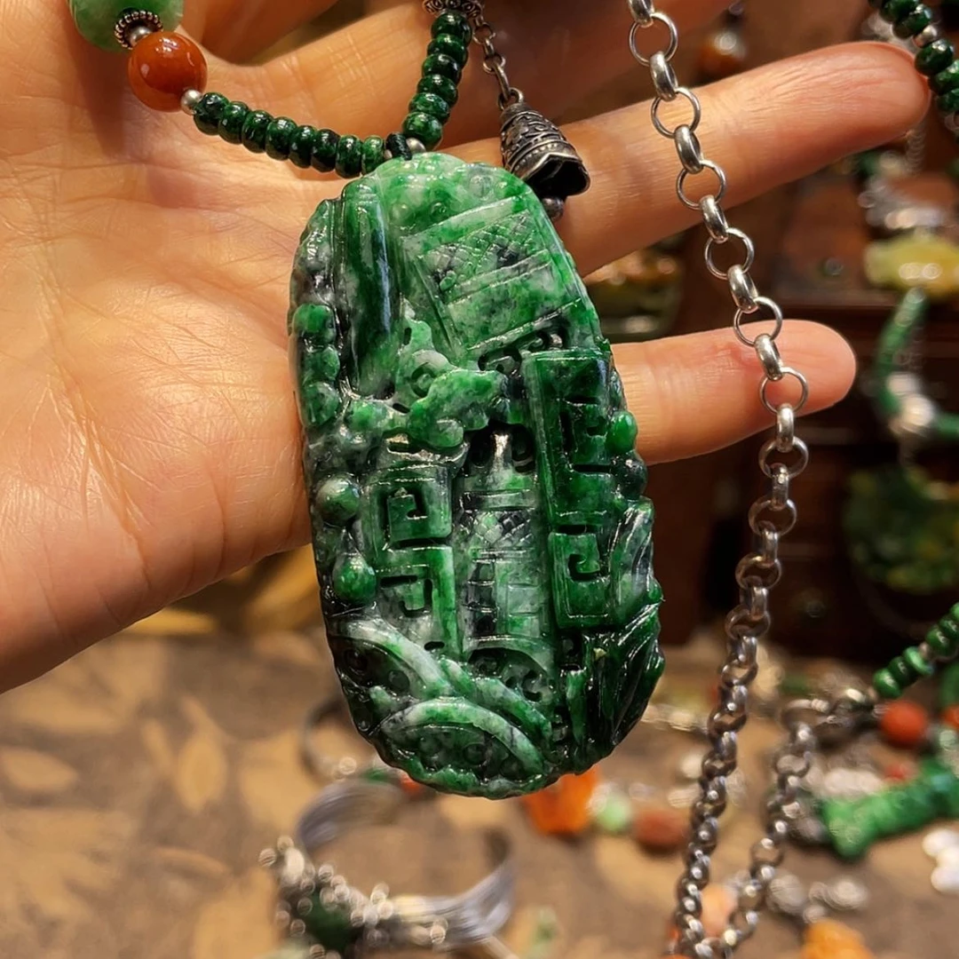 【闪购商品】吊坠(赠链)未镶嵌翡翠