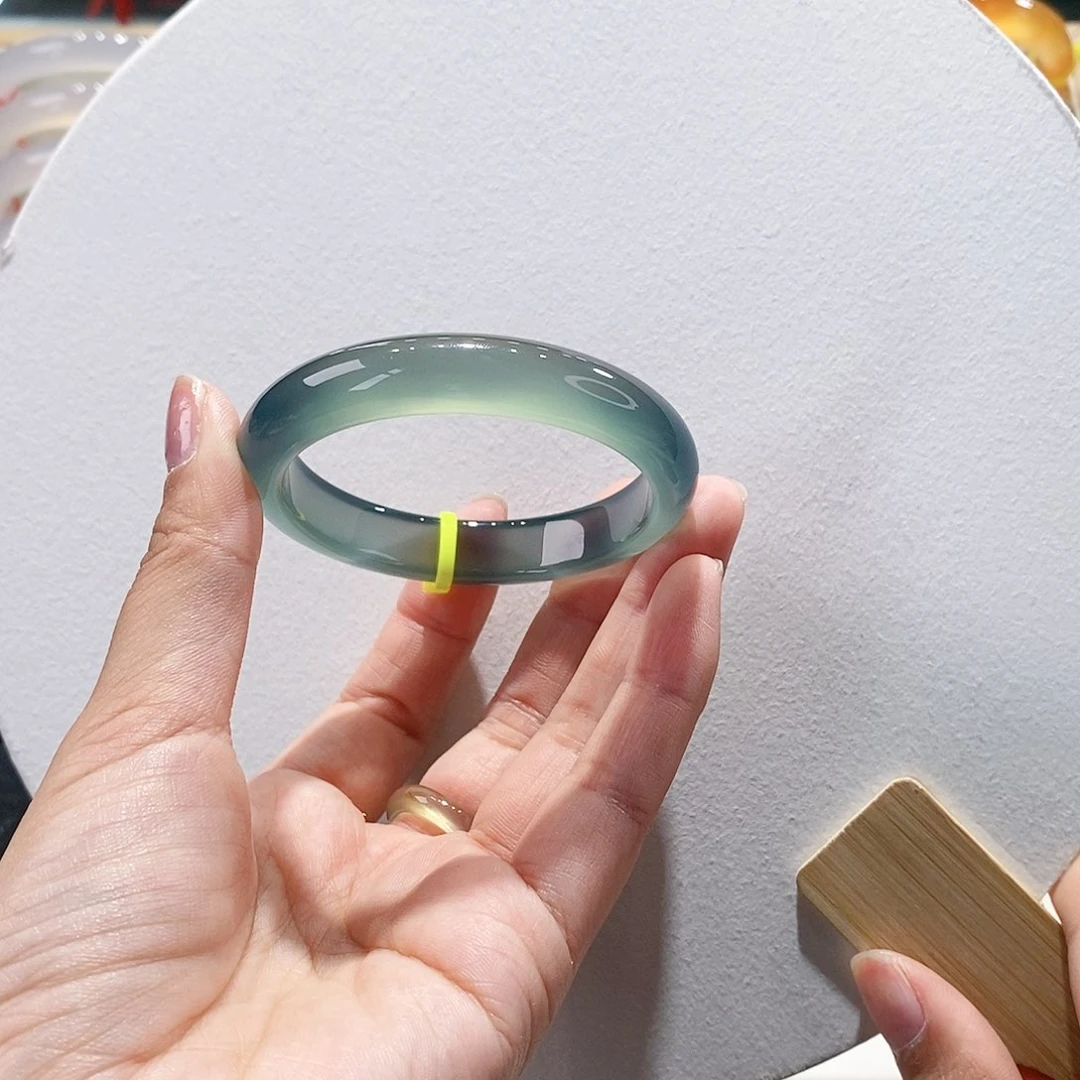 玛瑙/玉髓手镯未镶嵌52.4