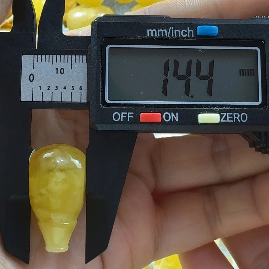 蜜蜡未镶嵌裸石29杂