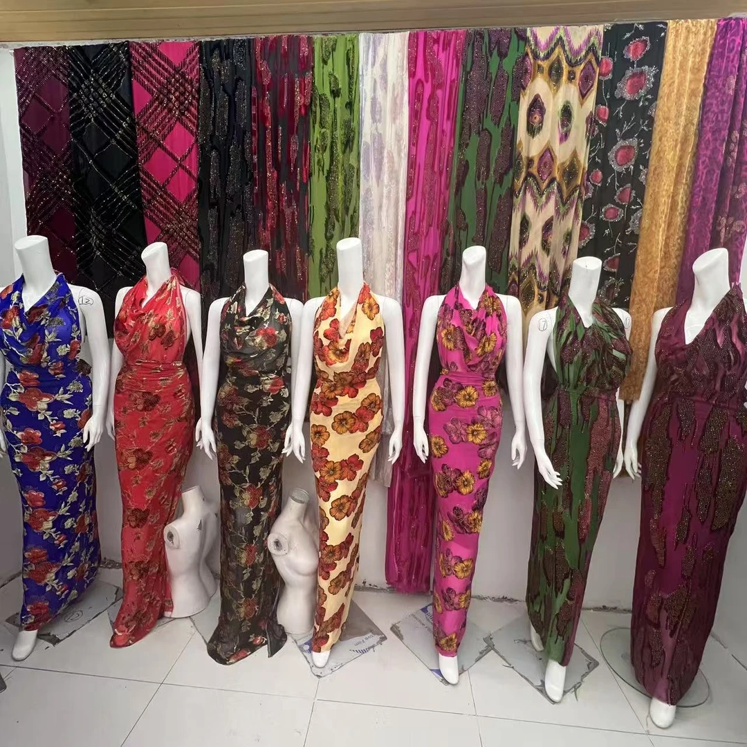 长且宽的优质礼服布料，满足多样需求