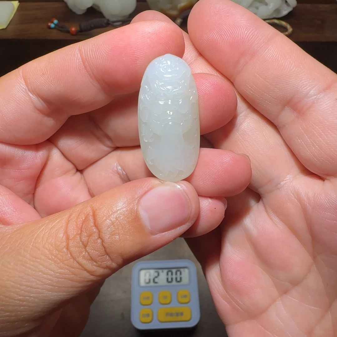 和田玉未镶嵌颈饰小**?