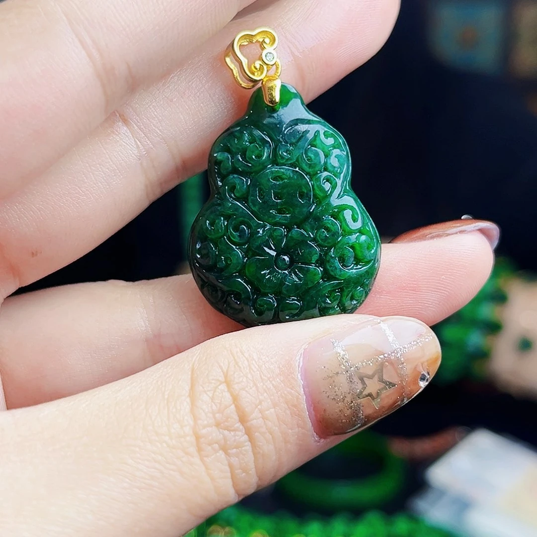 颈饰银S925镶嵌翡翠多样性