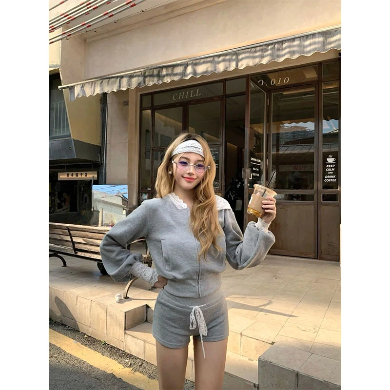 秋冬新款极简风休闲百搭洋气小众灰色长袖卫衣上衣高腰修身短裤女