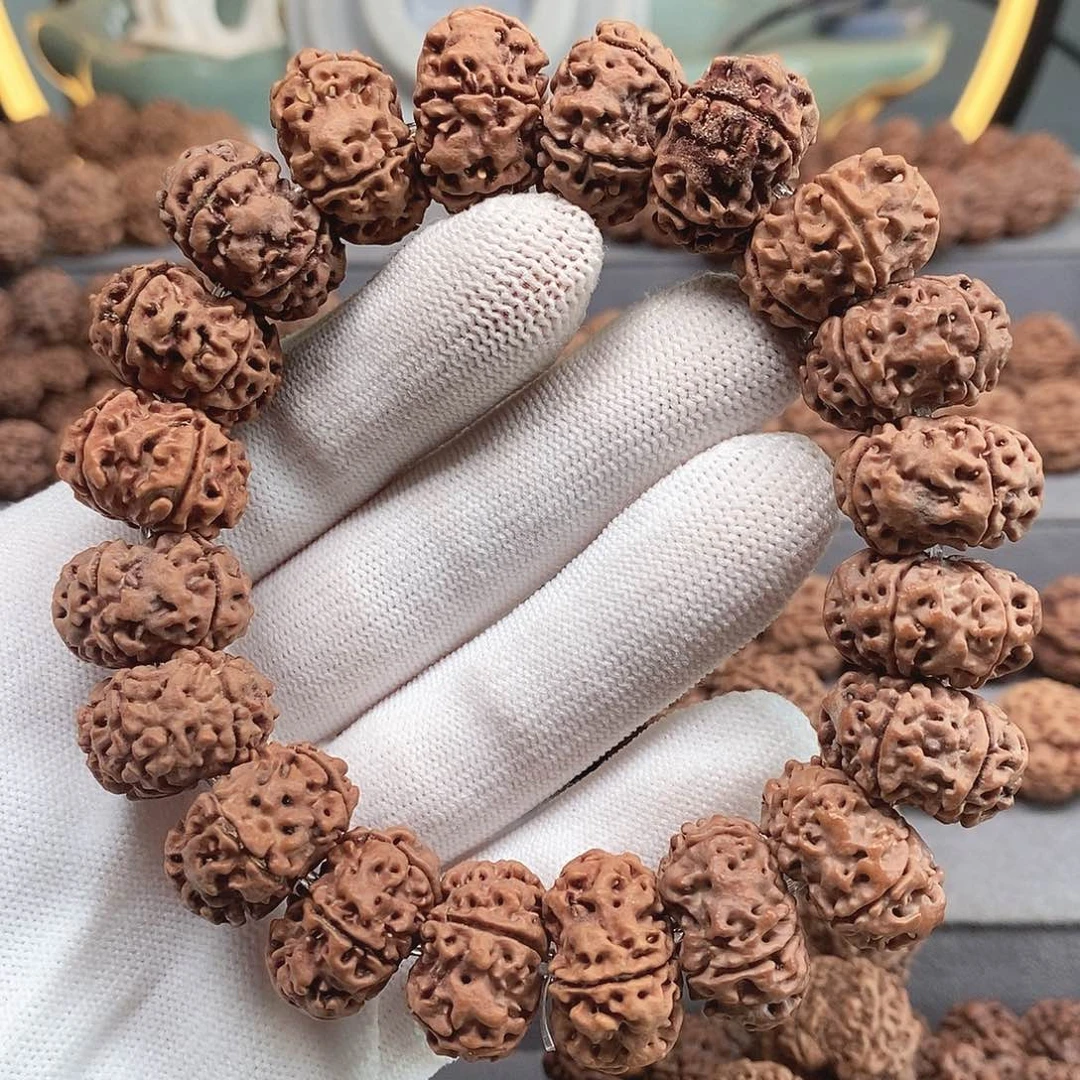 陈***山金刚菩提吊坠20mm天然纽扣扇面