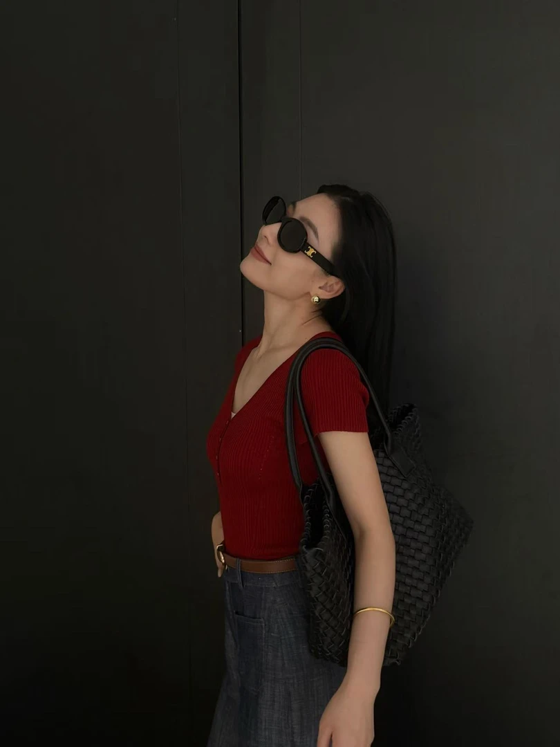 KEERSONG V领桑蚕丝羊毛天丝混纺短袖针织上衣