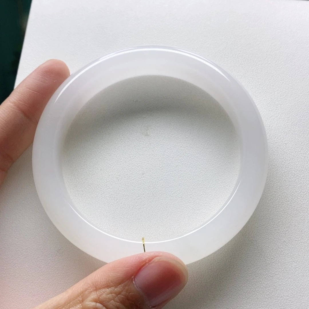 石英质玉手镯未镶嵌九*?64