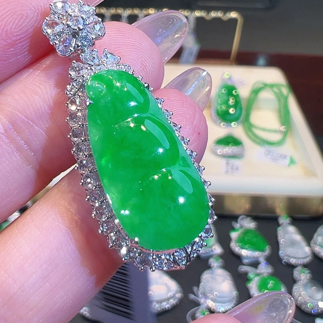 翡翠吊坠(不含链)18K金镶嵌翡翠