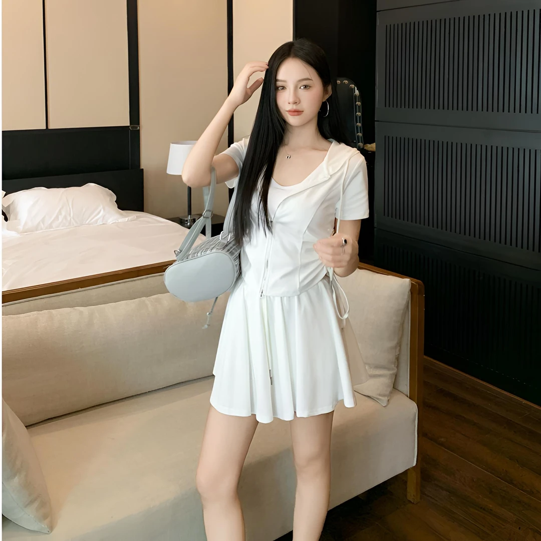 2025夏季新款休闲运动套装女修身显瘦洋气收腰开衫短袖短裙两件套