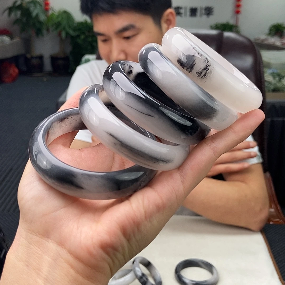 石英质玉（金丝玉）61-65颜色多样性发拍一发一未镶嵌