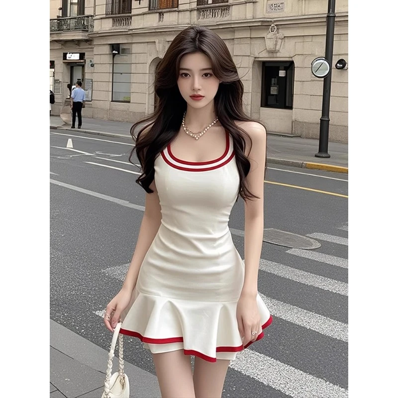 【KEKE】白色u领背心连衣裙气质千金高级感精致性感纯欲风包臀短裙