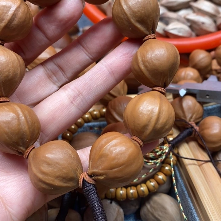 吊坠橄榄核王*郎