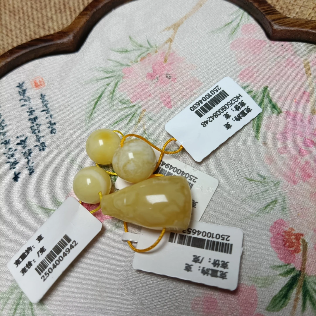 天然俄料蜜蜡三通套组~俄料原矿