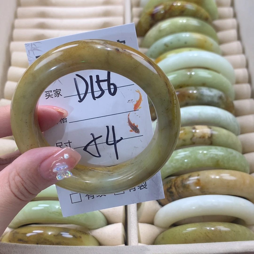 【闪购商品】未镶嵌蛇纹石玉手镯