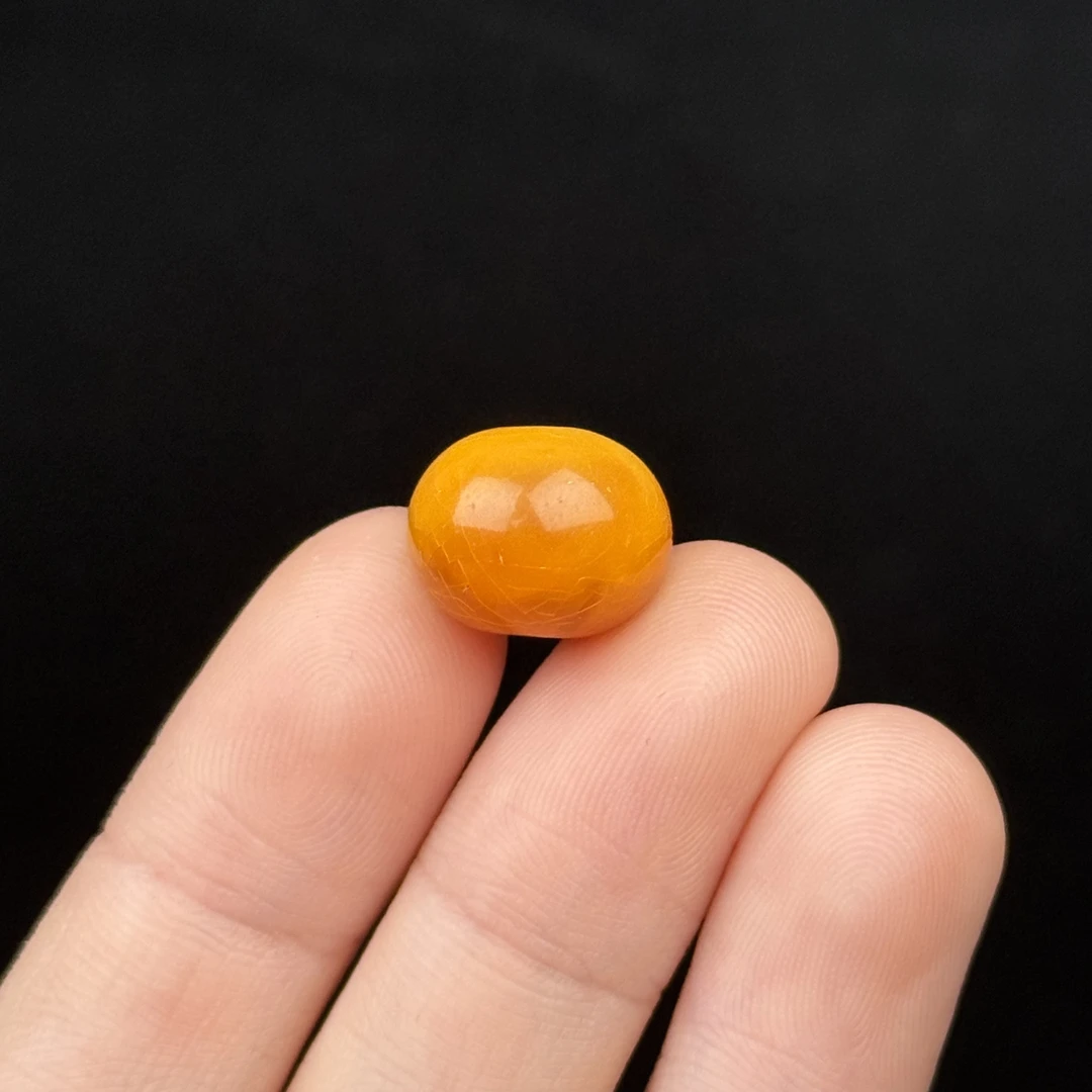 D68-16天然原矿蜜蜡 鸡油红墩子13.3*10.4mm 支持鉴定 假一罚十