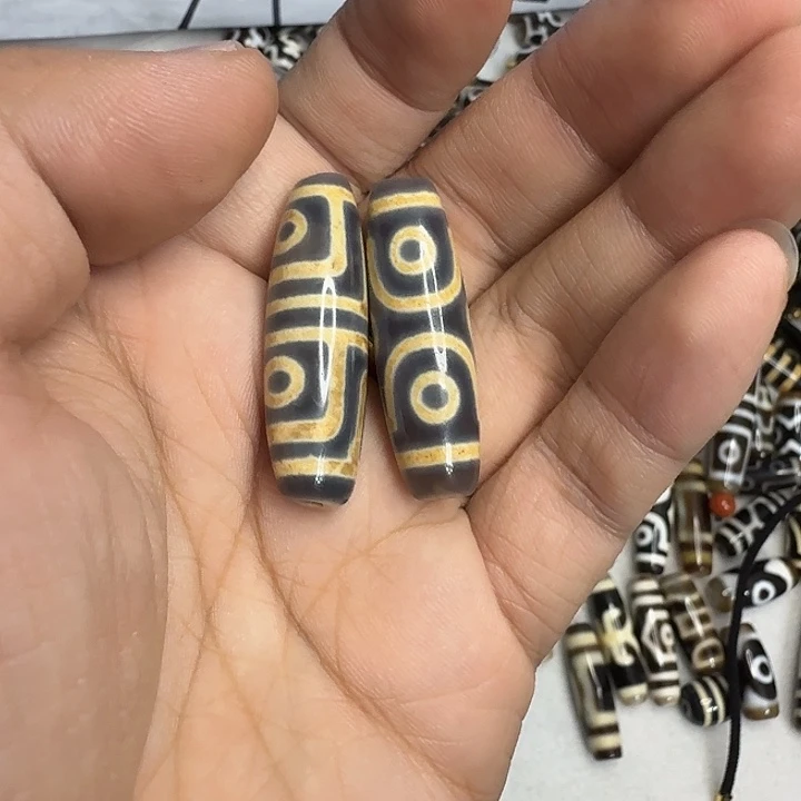 岁****玛瑙/玉髓合金颈饰