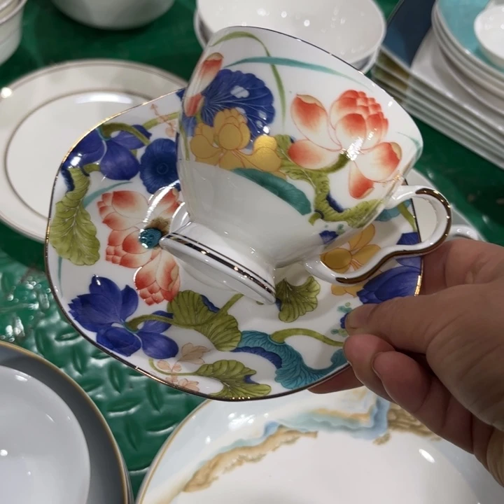 瓷片荷塘咖啡杯一个