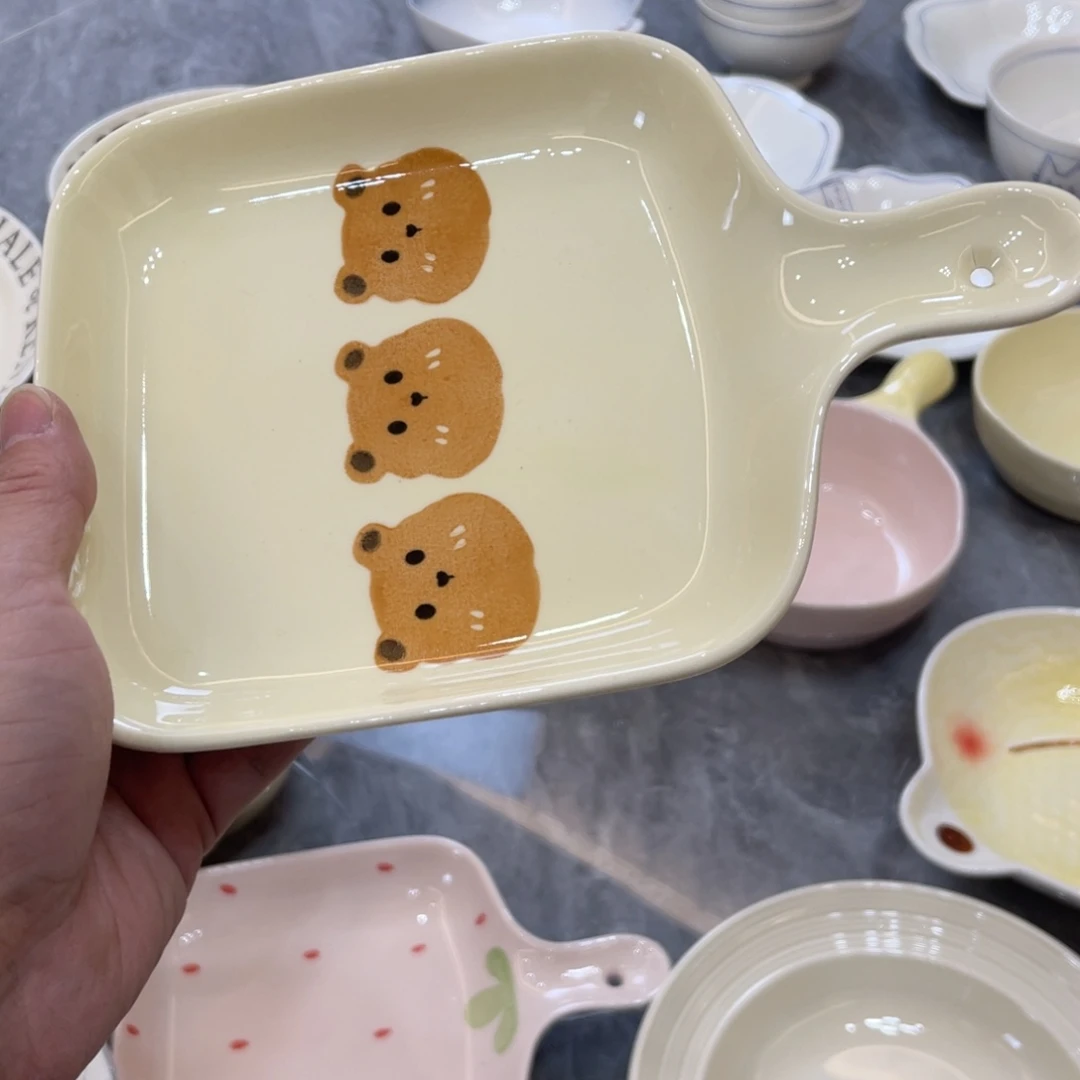 陶瓷微瑕餐具介意勿拍，满18飞！