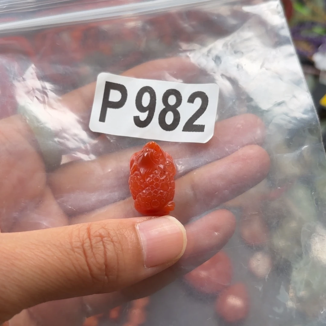 南红玛瑙未镶嵌珠宝奇石