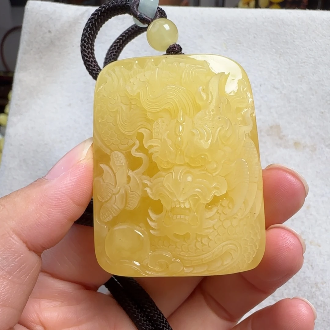 蜜蜡未镶嵌珠宝奇石