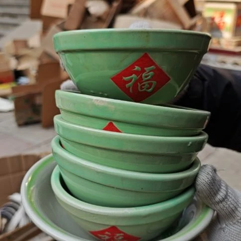库存瓷片碗六个都有瑕疵
