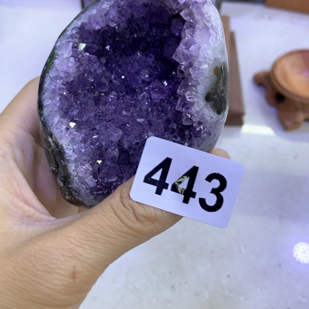 紫晶未镶嵌大型摆件（非配饰）