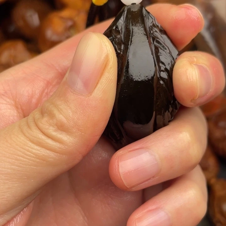 隔***山吊坠橄榄核橄榄核