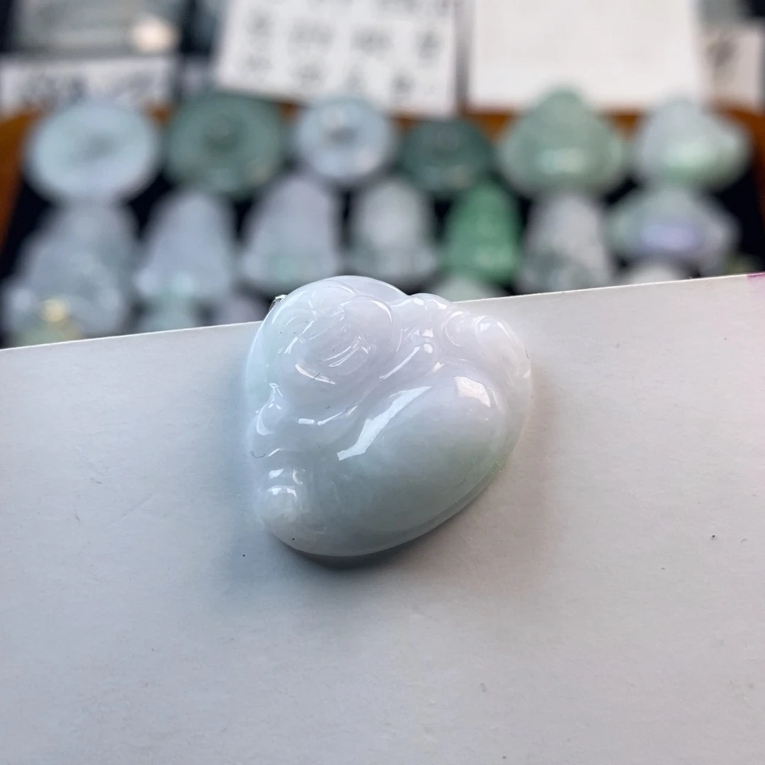 翡翠颈饰未镶嵌佛公