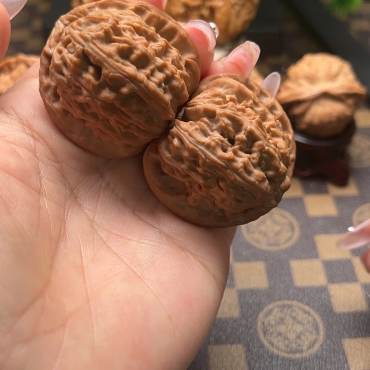 核桃41三角白文玩