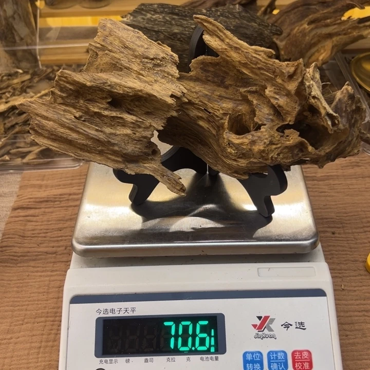 风***影海南树根油摆件70克