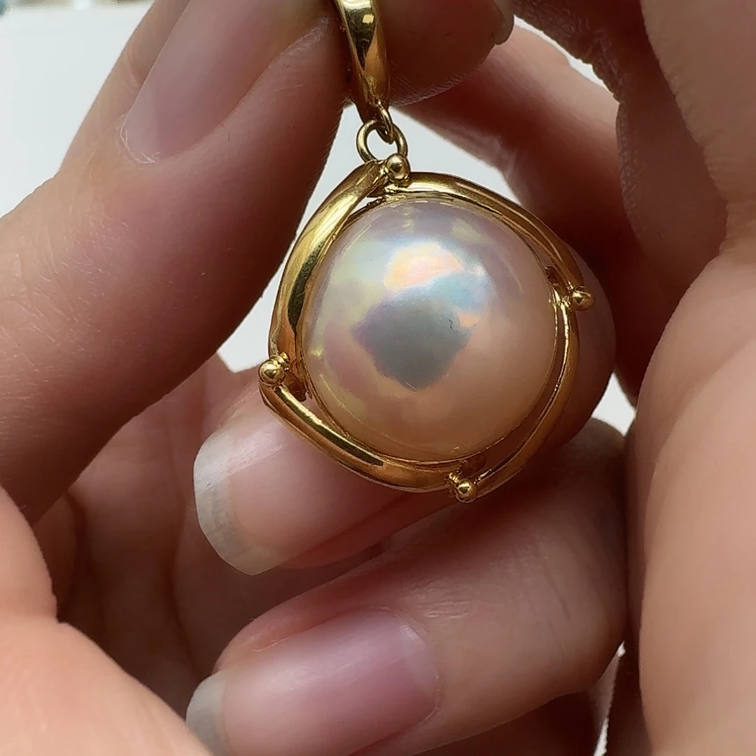 未镶嵌拼合珍珠（马贝珠）颈饰