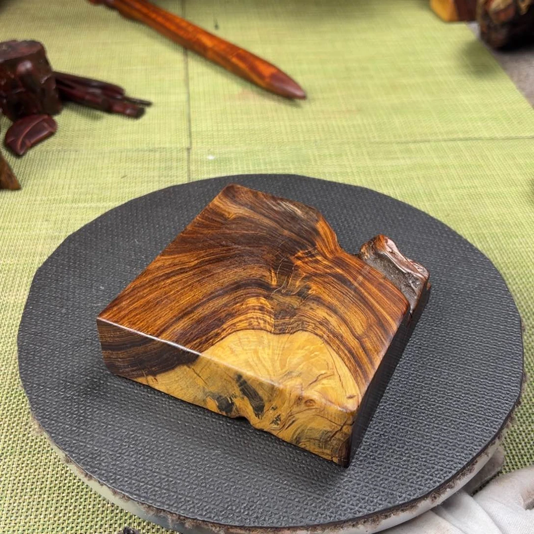 大果紫檀（缅甸花梨）琦**玉