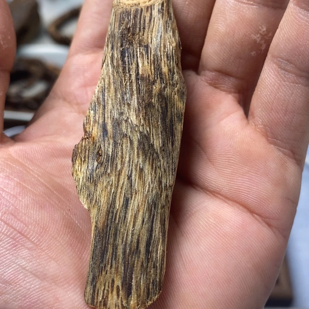 沉香碎屑沉香11克