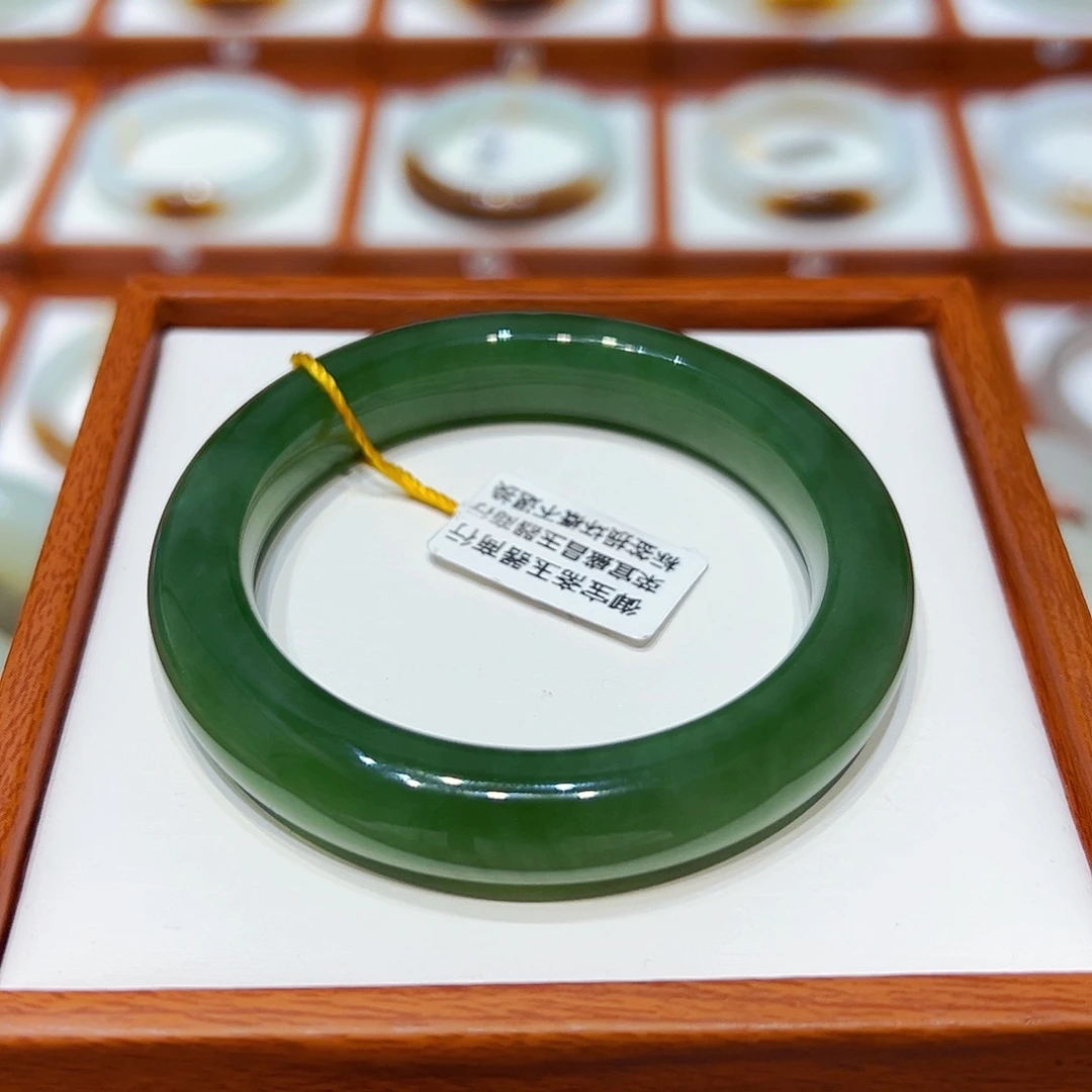 和田玉未镶嵌手镯白猫冰碧玉