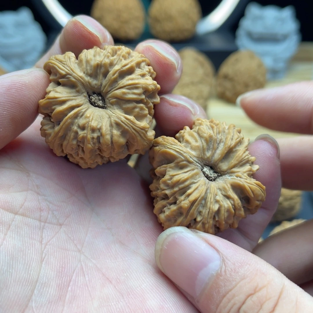 拒***玩猴头核桃把件涿鹿南疆