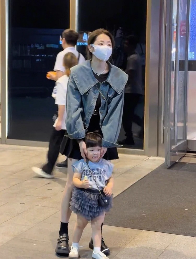 【影姐宠粉】韩版娃娃领复古牛仔衣外套女秋季新款减龄百搭上衣2304