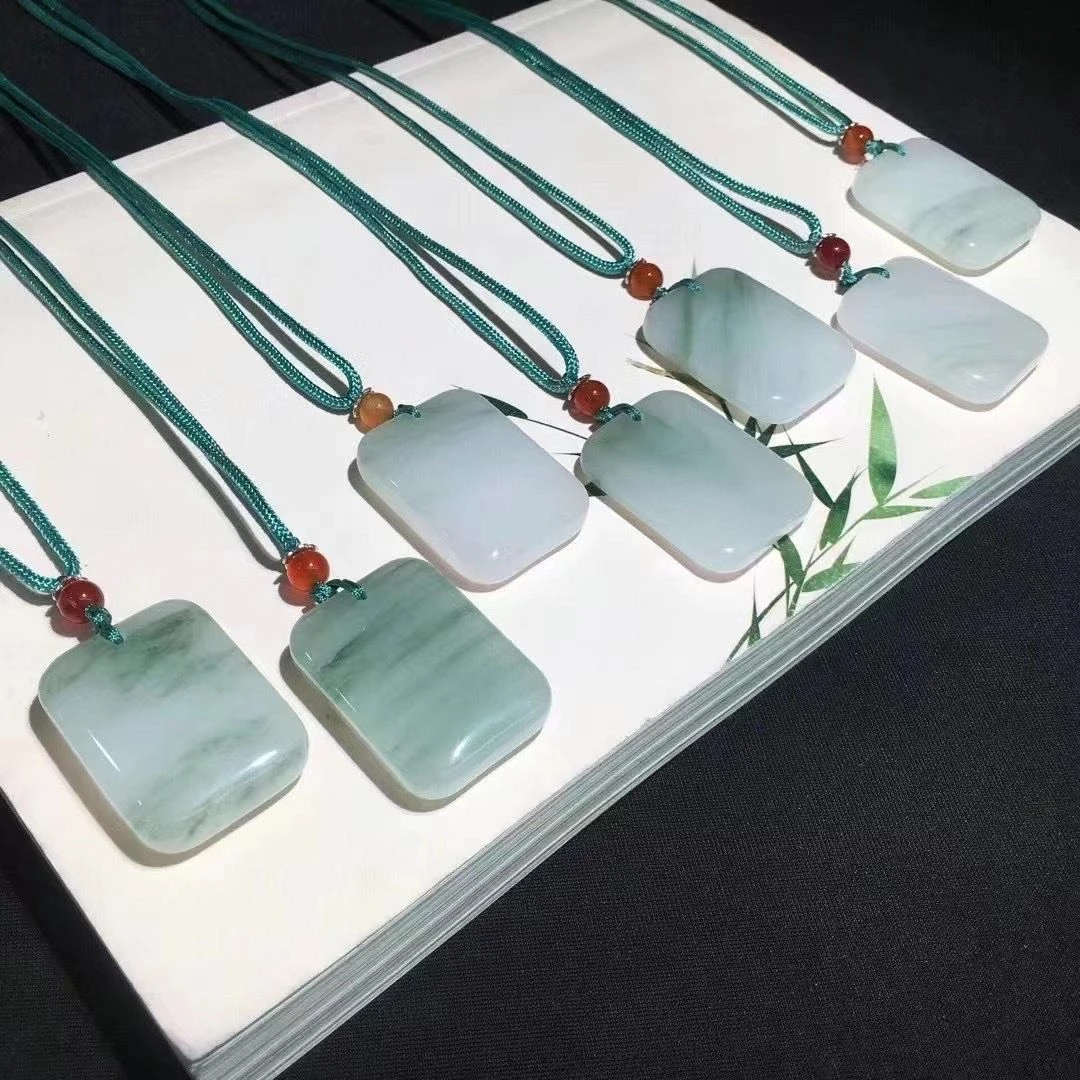 天然天山翠无事牌飘花屌坠男女款平安气质挂件礼物（多样性发货）