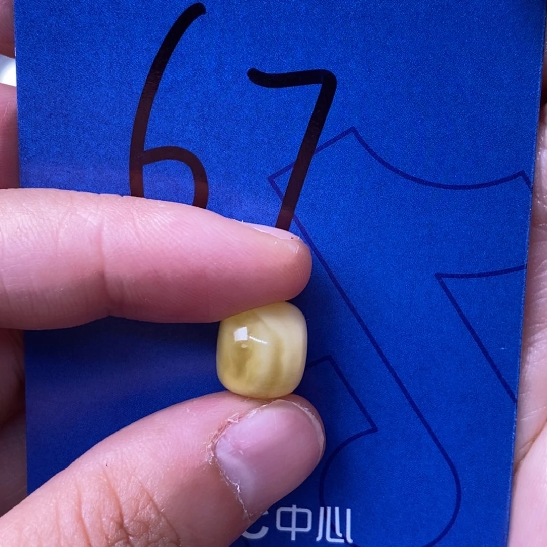 未镶嵌蜜蜡裸石渴*蜜蜡