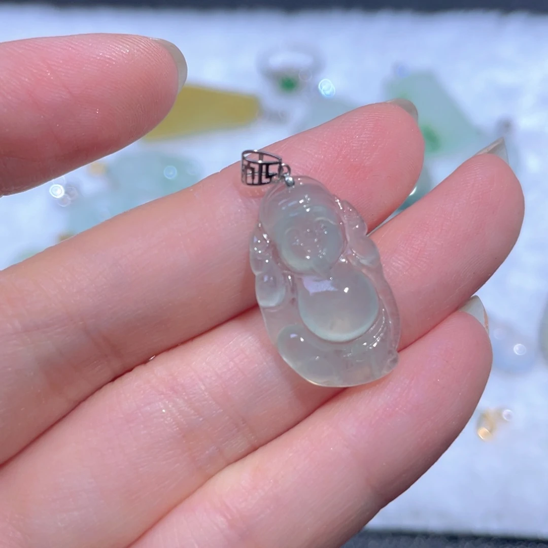 翡翠18K金镶嵌颈饰翡翠