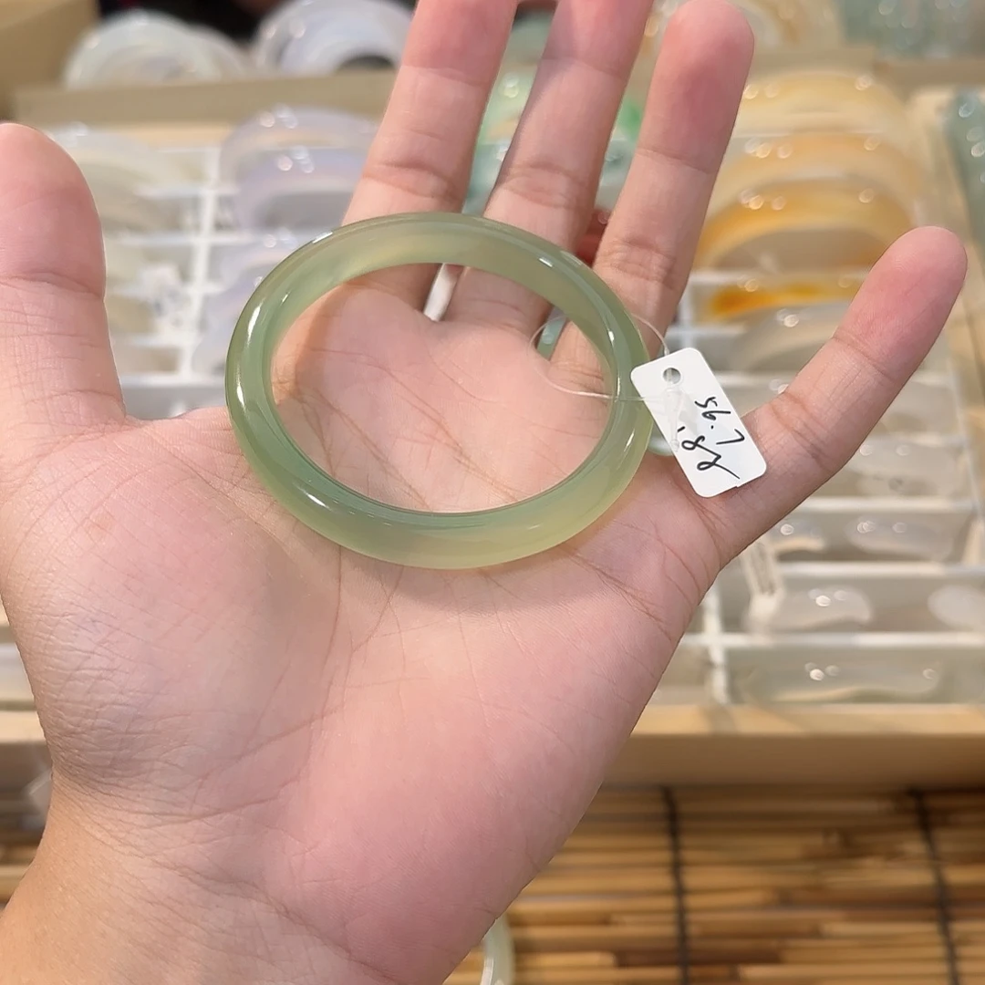 木***.玛瑙/玉髓手镯未镶嵌