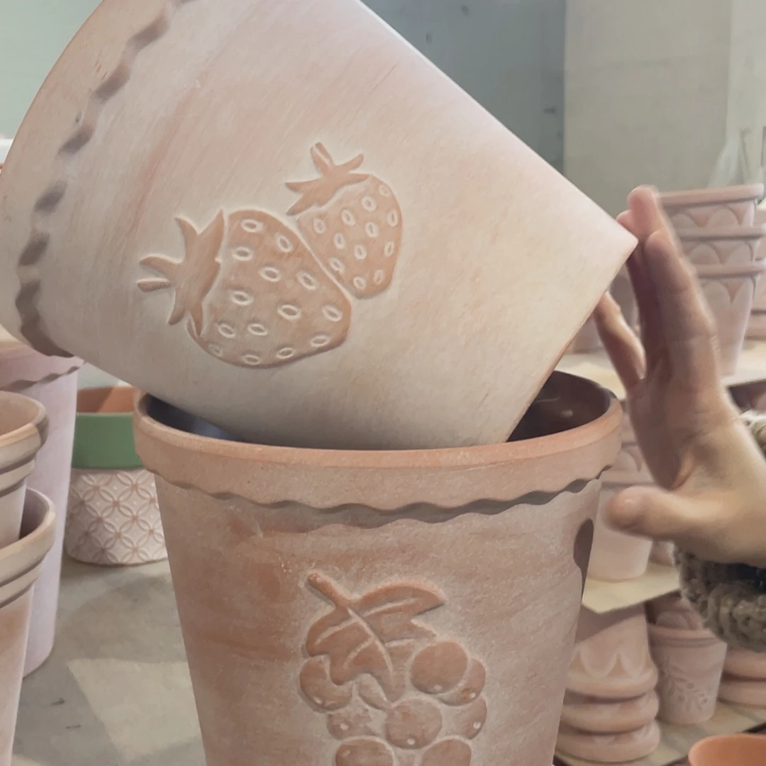 【闪购商品】红陶复古草莓加葡萄20-20各一