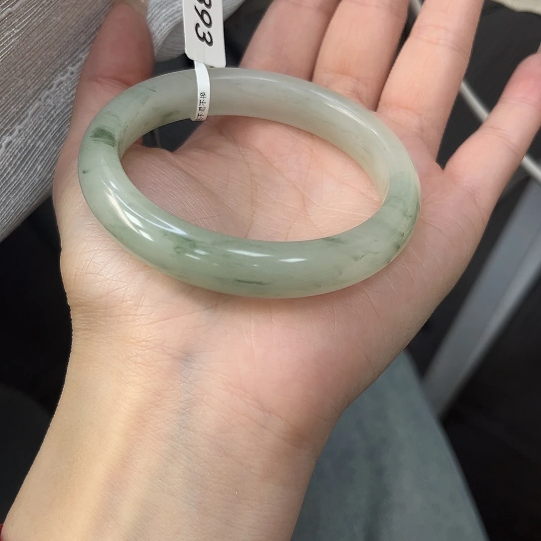 石英质玉（天山翠）未镶嵌手镯