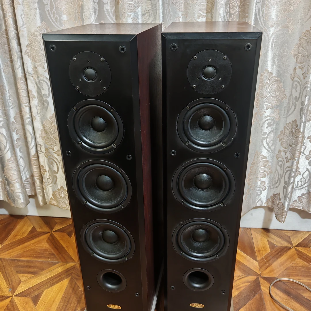 8新  二手意达诗双6.5寸落地音箱，运费自理