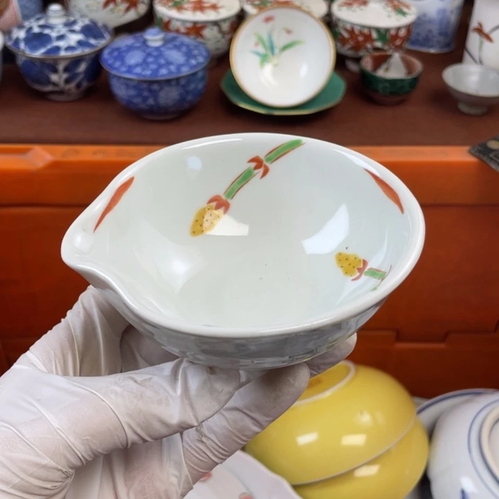 他家瓷器真美…开播了