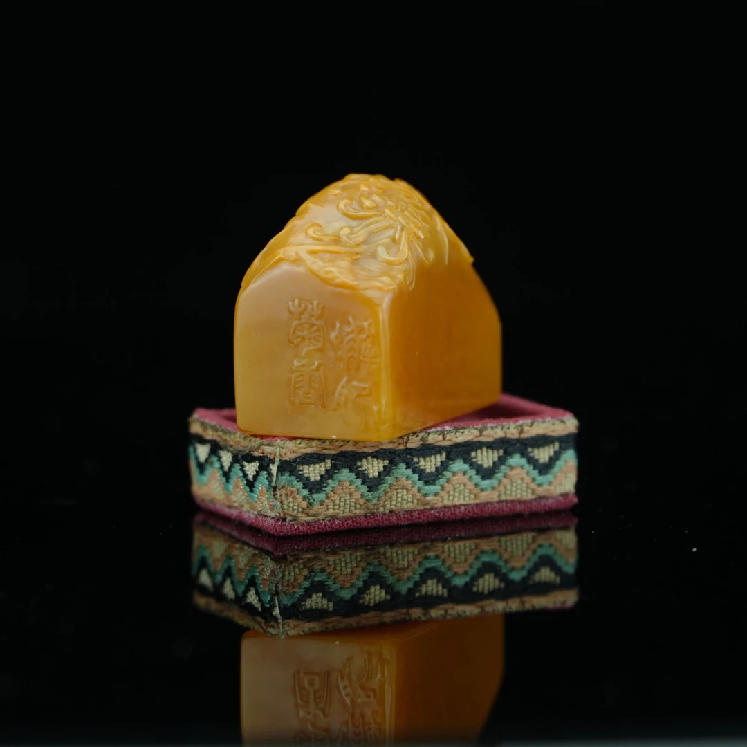 田黄丨蟹肥菊香 印章 /盛和 TW28002 34.6g