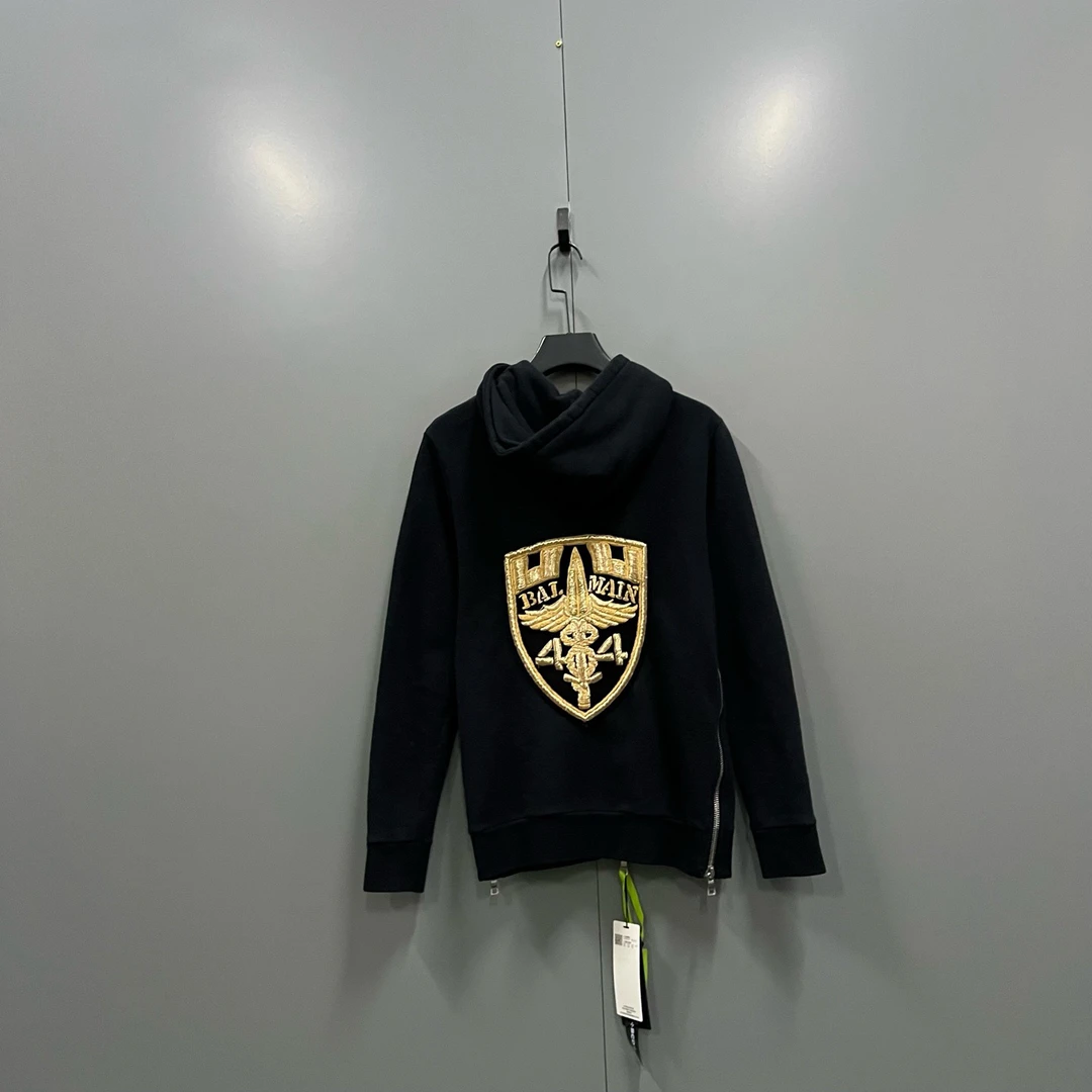 99新 BALMAIN/巴尔曼 zz5 背后盾牌刺绣拉链帽衫 XS码/606205