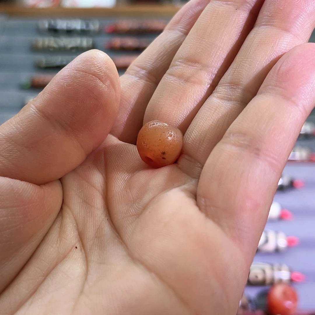 玛瑙/玉髓颈饰未镶嵌笑**花