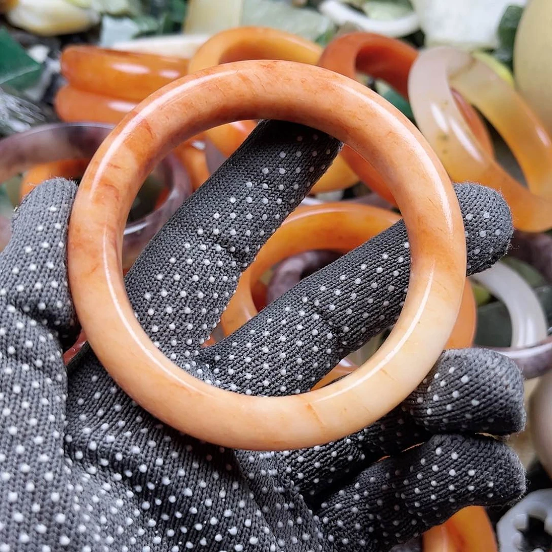 颈饰未镶嵌石英岩玉62